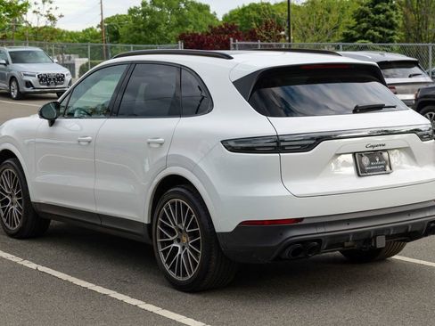 Used 2023 Porsche Cayenne Platinum Edition AWD/4WD image 5