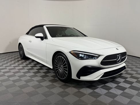 Used 2024 Mercedes-Benz CLE 450 4MATIC Cabriolet image 8
