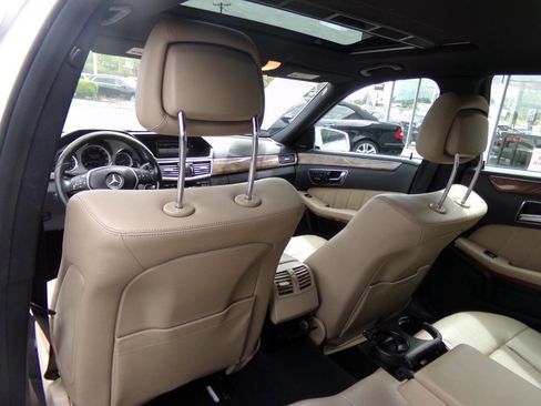 Used 2013 Mercedes-Benz E 350 BlueTEC Sedan image 13