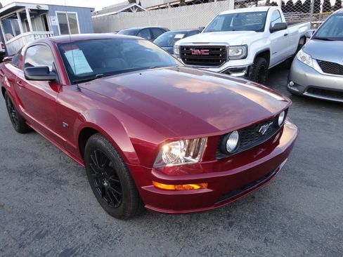 Used 2006 Ford Mustang GT Premium image 8