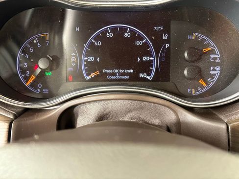 Used 2017 Jeep Grand Cherokee Overland w/ Jeep Active Safety Group image 25