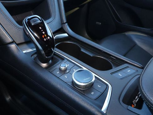 Certified 2025 Cadillac XT5 Premium Luxury image 28