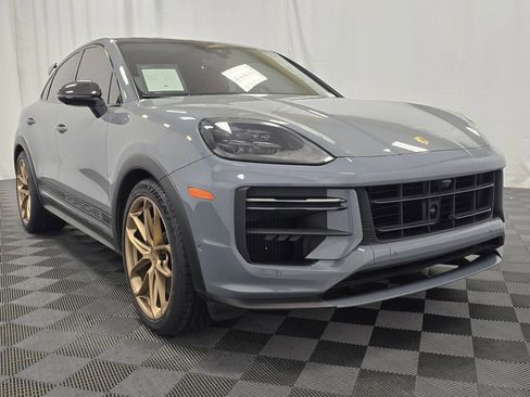 Certified 2024 Porsche Cayenne Turbo GT image 9
