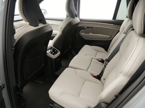 New 2026 Volvo XC90 T8 Plus w/ Protection Package Premier AWD/4WD image 18