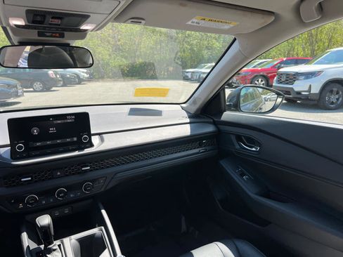Used 2024 Honda Accord EX image 38