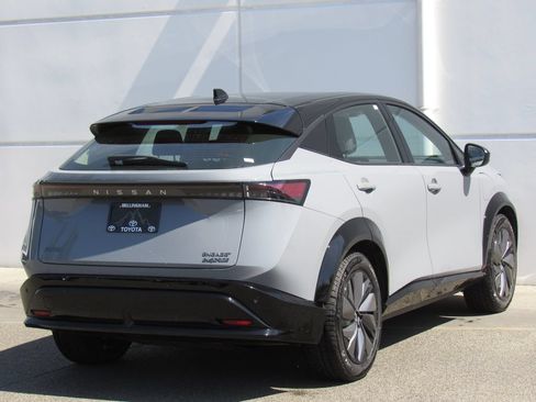 Used 2024 Nissan Ariya AWD image 6