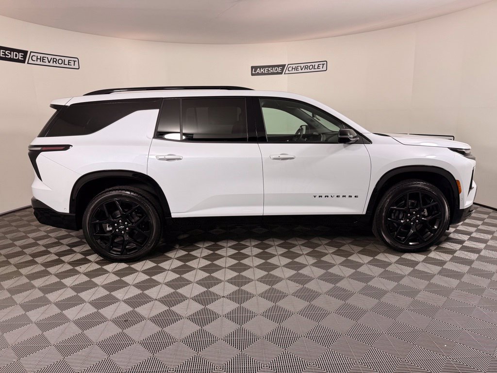 New 2026 Chevrolet Traverse RS w/ LPO, Floor Liner Package AWD/4WD image 7