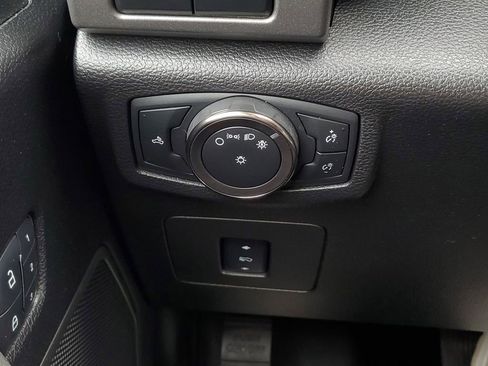 Used 2018 Ford F150 Raptor w/ Equipment Group 802A Luxury image 16