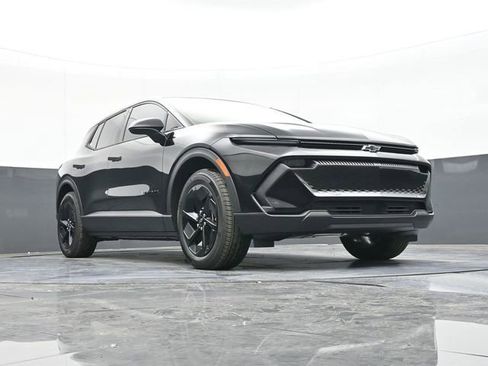 New 2026 Chevrolet Equinox EV LT w/ Midnight Package FWD image 46