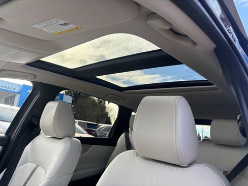 Certified 2024 MAZDA CX-90 Plug-In Hybrid w/ Premium Plus image 17