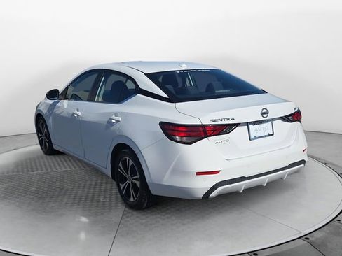 Used 2022 Nissan Sentra SV image 3