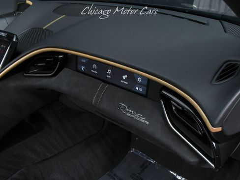 Used 2024 Ferrari Roma Spider RWD image 19