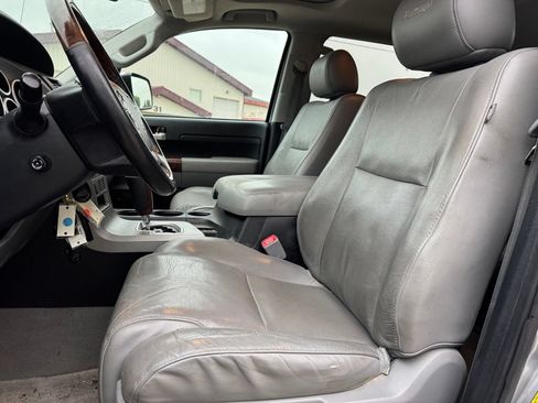 Used 2010 Toyota Tundra Limited AWD/4WD image 3