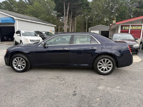 Used 2012 Chrysler 300 Limited image 3