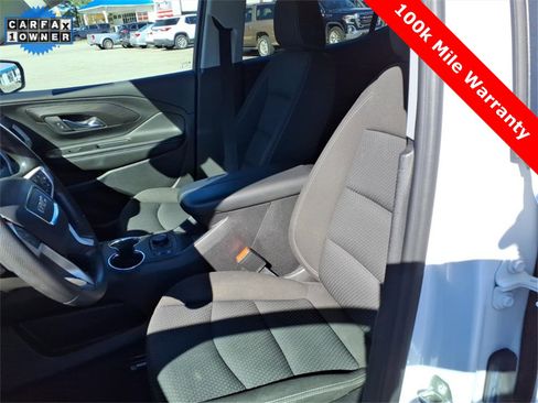 Used 2023 GMC Terrain SLE w/ Driver Convenience Package image 17