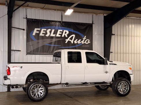 Used 2015 Ford F250 Lariat w/ Lariat Interior Package AWD/4WD image 7