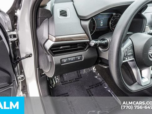 Used 2024 Nissan Altima 2.5 SV FWD image 36