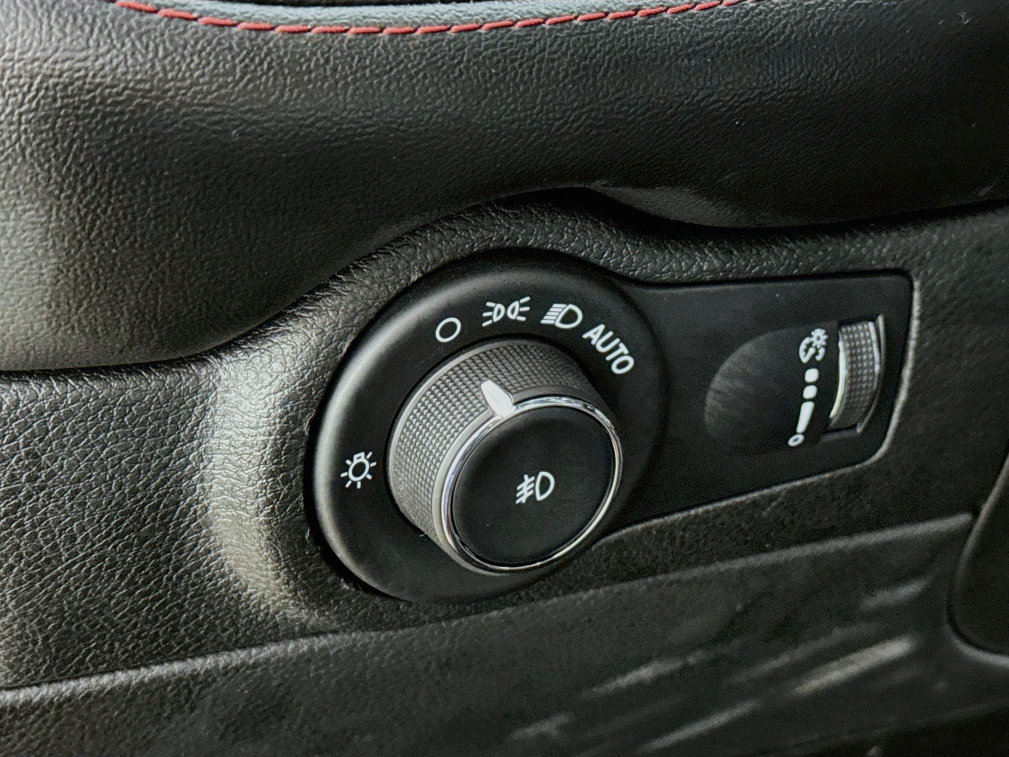 Used 2023 Dodge Durango GT AWD/4WD image 14