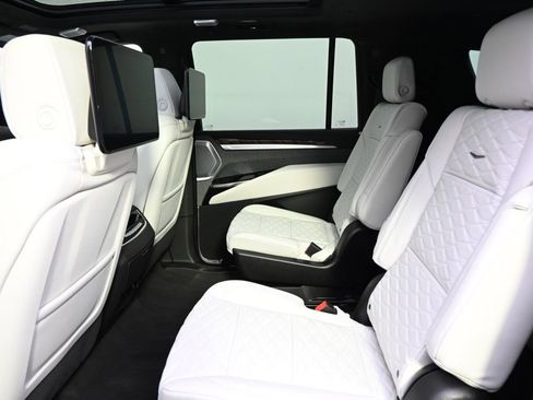 New 2026 Cadillac Escalade ESV Platinum Sport image 21