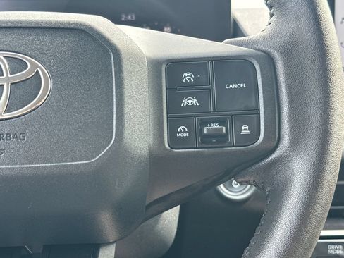 Used 2026 Toyota RAV4 XLE Premium AWD/4WD image 21
