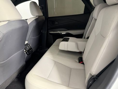 Used 2024 Lexus RX 350 Premium image 25