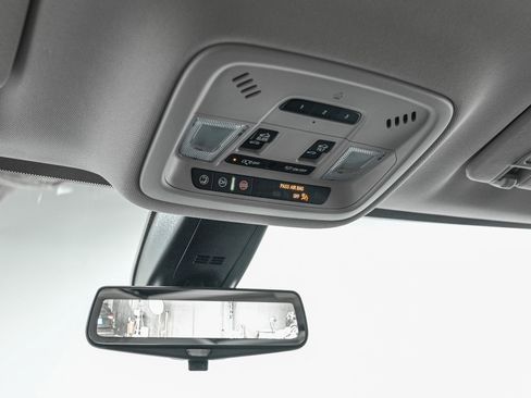 Used 2021 Chevrolet Traverse RS w/ LPO, Floor Liner Package image 23