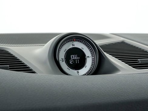 New 2026 Porsche Cayenne image 18