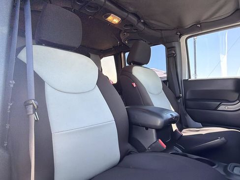 Used 2014 Jeep Wrangler Unlimited Sport w/ Connectivity Group AWD/4WD image 26
