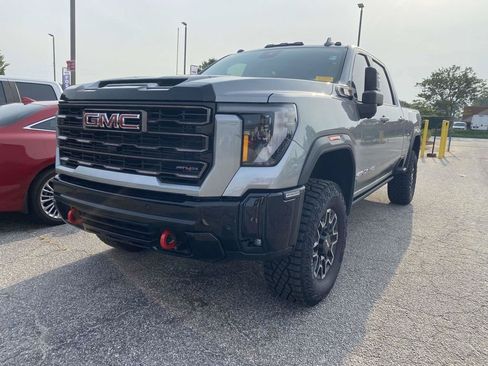 Used 2026 GMC Sierra 2500 AT4X AWD/4WD image 3