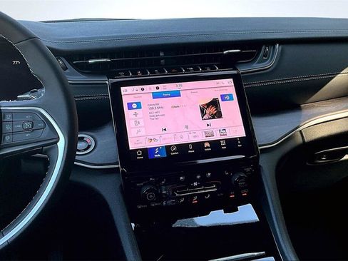 New 2025 Jeep Grand Cherokee L Limited w/ Luxury Tech Group II image 7