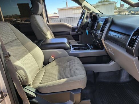 Used 2019 Ford F250 XLT w/ XLT Value Package image 15