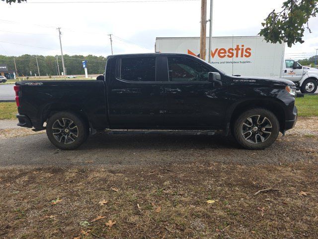 Used 2022 Chevrolet Silverado 1500 RST AWD/4WD image 4