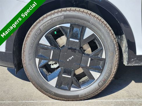 New 2026 Kia Sportage SX image 7