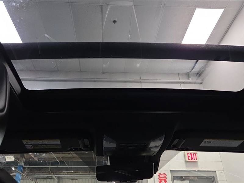 Used 2021 Toyota RAV4 XSE AWD/4WD image 5
