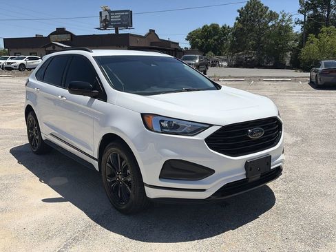 Used 2023 Ford Edge SE AWD/4WD image 9