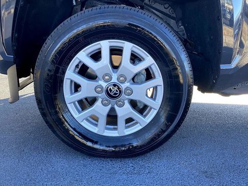 Certified 2025 Toyota Tacoma SR5 image 8