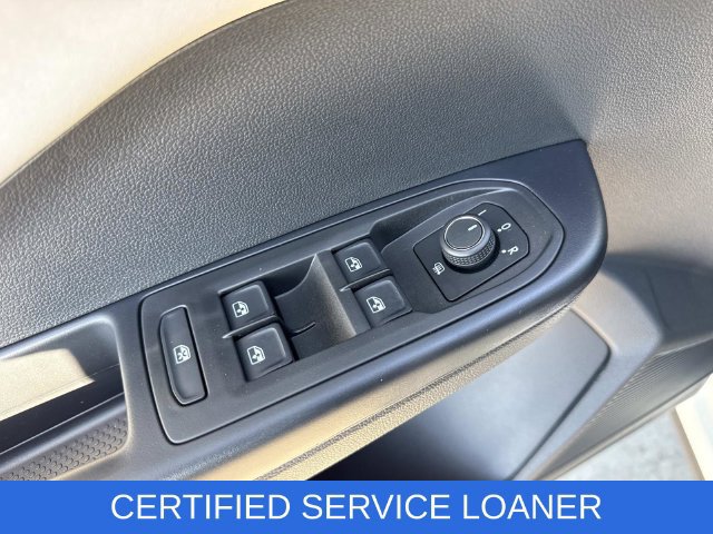 Certified 2026 Volkswagen Taos SE FWD image 10