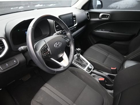 Certified 2023 Hyundai Venue SEL FWD image 20