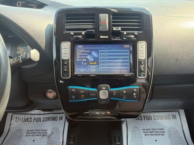 Used 2014 Nissan Leaf SV w/ Premium Package FWD image 21