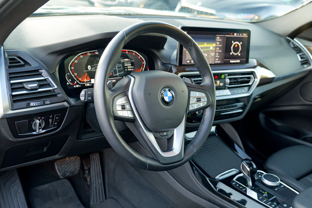 Used 2023 BMW X4 xDrive30i w/ Premium Package AWD/4WD image 18