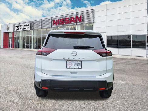 New 2026 Nissan Rogue SV FWD image 5
