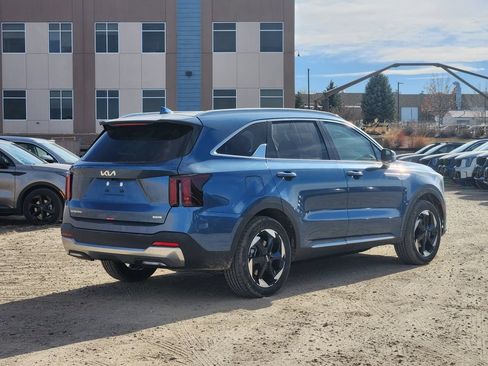 New 2026 Kia Sorento EX AWD/4WD image 3