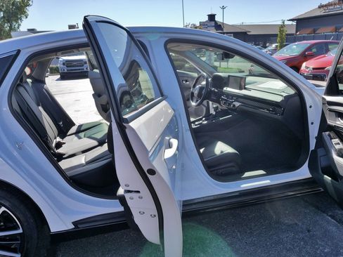 Used 2024 Honda Accord Touring image 10