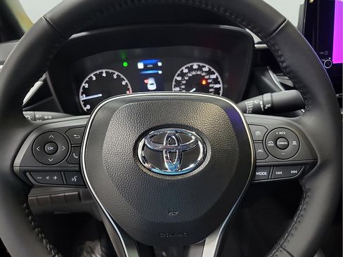 Certified 2025 Toyota Corolla SE FWD image 19