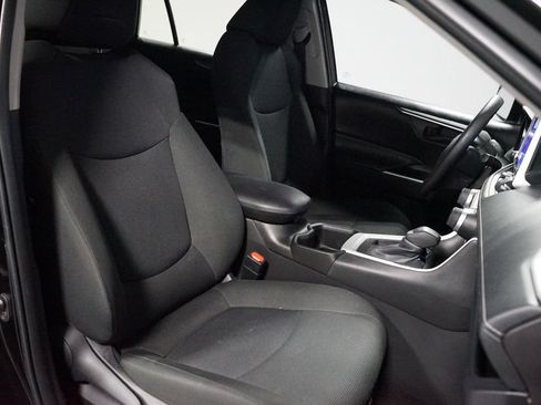 Certified 2025 Toyota RAV4 LE FWD image 26