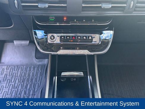 Used 2023 Lincoln Corsair Reserve image 18