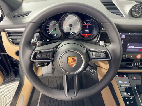 Used 2026 Porsche Macan S image 18