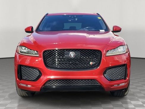 Used 2019 Jaguar F-PACE S image 2