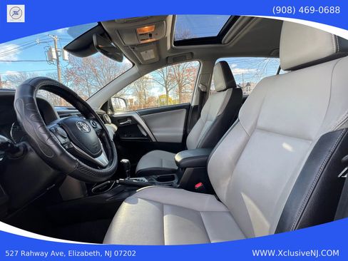 Used 2017 Toyota RAV4 Limited image 8