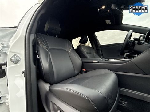 Used 2025 Toyota Crown Signia image 24